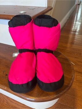 Bloch Lina and Max Adult S Warm up bootie in Hot Pink